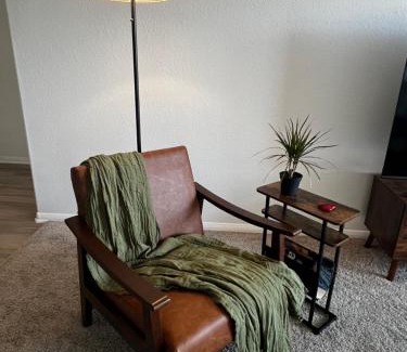 Mission Viejo Apartment | Cozy Luxurious Spacious Apt with Valley View, Attached Garage,Pool,24-Hour Gym, 3 TV