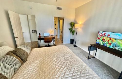 Mission Viejo Apartment | Cozy Luxurious Spacious Apt with Valley View, Attached Garage,Pool,24-Hour Gym, 3 TV