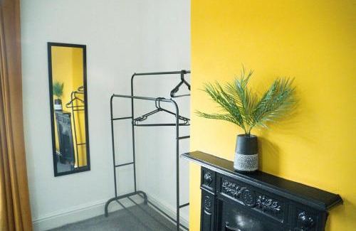 Clayton House | Cozy Manchester Retreat with 2 Bedrooms
