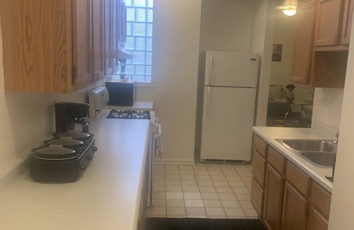 Lawndale Apartment | Cozy Modern -3BRS and 2BAS located10mins from Downtown Chicago