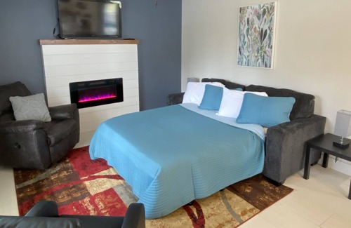 Hatfield Cottage | Cozy, Modern Cabin with Private Hot Tub, Sleeps 6, Direct ATV Trail Access!