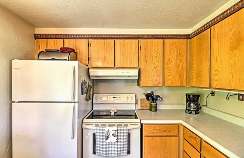 Kalispell House | Cozy Montana Lake View Getaway - Fish & Hike!