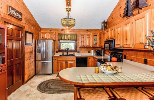 Townsend Cabin | Cozy Mountain Cabin! Features wood burning fireplace and semi-secluded .