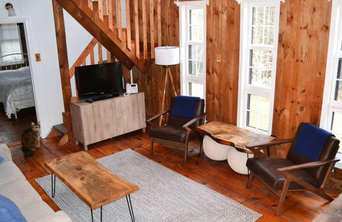 East Jamaica House | Cozy Mountain Getaway
