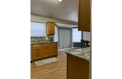Zuzax House | Cozy Mountain Home 2 Bedroom with Fireplace 20 min to Albuquerque