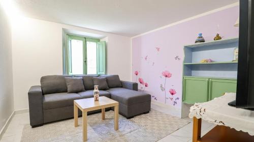 Maresca Apartment | COZY MOUNTAIN RETREAT - with Garden, Wi-Fi