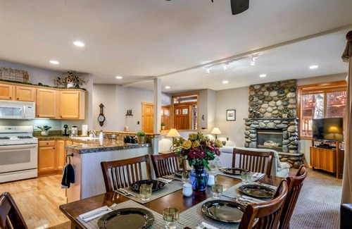 Truckee Condo | Cozy mountain retreat in the heart of Tahoe Donner!