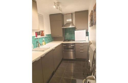 East Finchley Apartment | Cozy Muswell Hill flat, 5-min walk to tube station