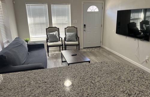 Fort Worth House | Cozy New Remodel 3/1 Neat downtown Fort Woth