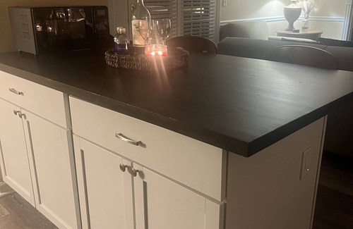 Norwich Villa | Cozy newly renovated condo, in Norwich, CT. 3 mins from Mohegan Sun Casino.