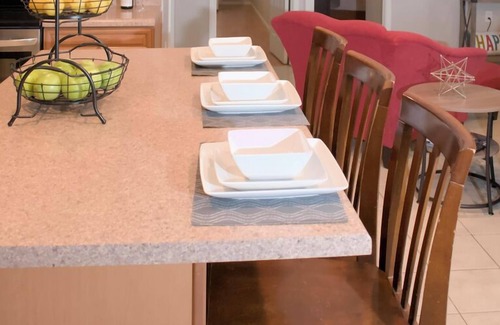 Townsend Terrace House | COZY NORTH PHX 2 BR CASITA, Trailer parking and near MAYO Clinic