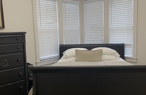 Union Park Apartment | Cozy oasis in walkable neighborhood