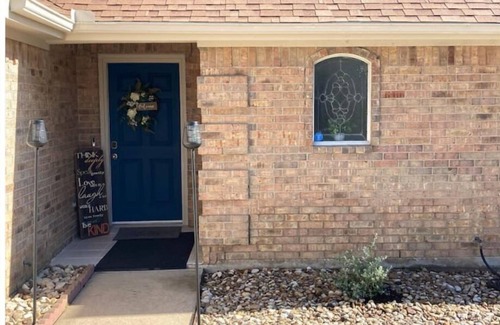 Frisco House | Cozy on Christie