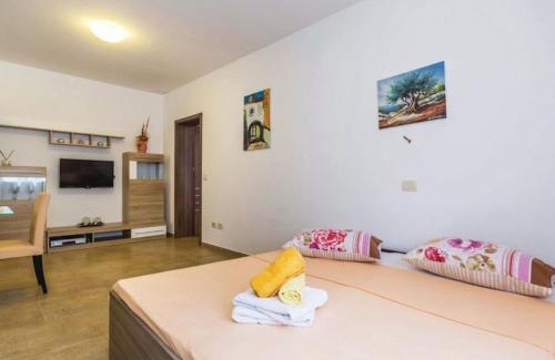 Martina Apartment | Cozy One Bedroom Apartment with Terrace