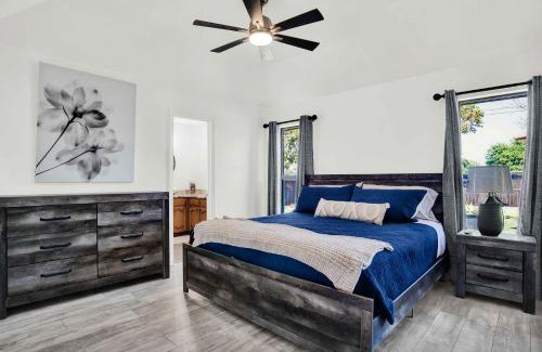 Frisco Villa | Cozy Parkside Home