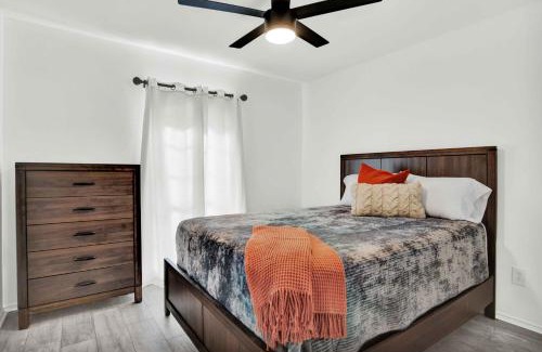 Frisco Villa | Cozy Parkside Home