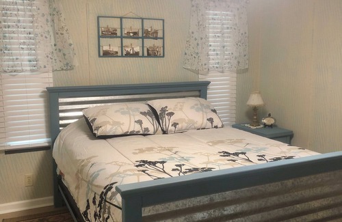 Cross Hill House | Cozy Peaceful Retreat in Cross Hill