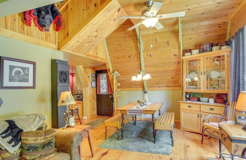 Boynton Cabin | Cozy Pennsylvania Abode w/ Porch, Grill & Fire Pit