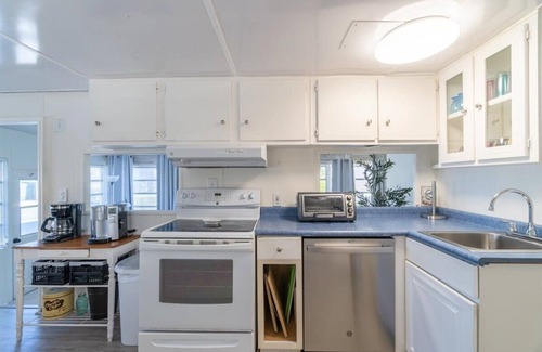 Cudjoe Key Cottage | Cozy, Perfect Conch Cottage! - VO315