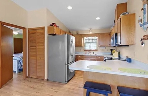 Ochlockonee Bay House | Cozy place on the water! Great for fishing and close to beaches!