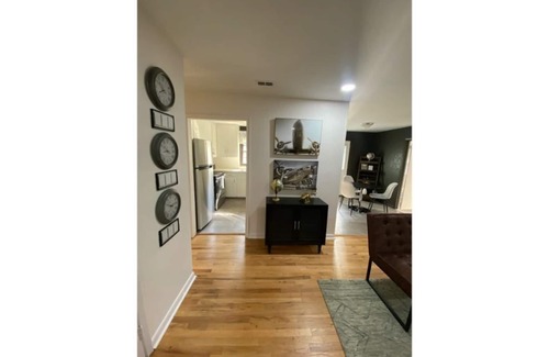 Thomasville House | Cozy place with work space.