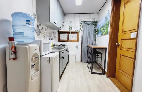 Itaewon Villa | Cozy Private Home Newly Renovated #3