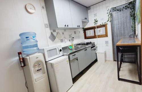Itaewon Villa | Cozy Private Home Newly Renovated #3