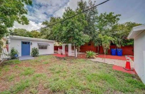 West Little Havana House | Cozy Private House near Miami Airport - Free parking - 02