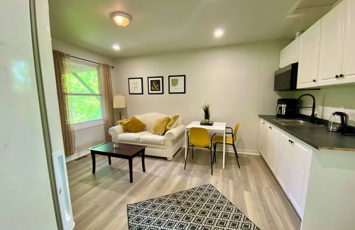 Newmarket Apartment | Cozy private one bedroom suite