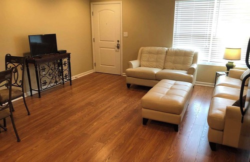 Elizabethtown Apartment | Cozy Quiet apartment in welcoming Elizabethtown with AC, WiFi