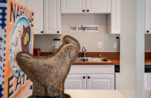 Brentwood Apartment | Cozy Quiet Apartment: Easy Access to All of Nashville