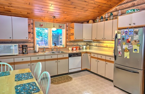 Old Forge House | Cozy, Quiet Old Forge Getaway, just Minutes from The Fulton Chain Lakes