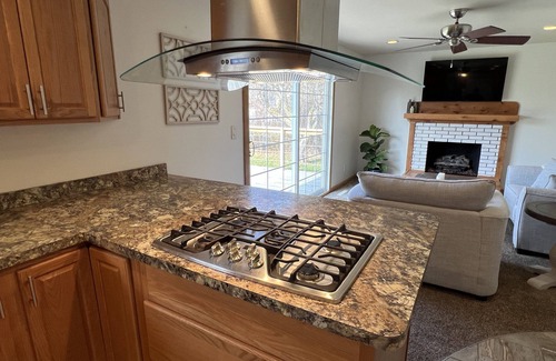 Grand Blanc House | Cozy & quiet Grand Blanc retreat near Fenton
