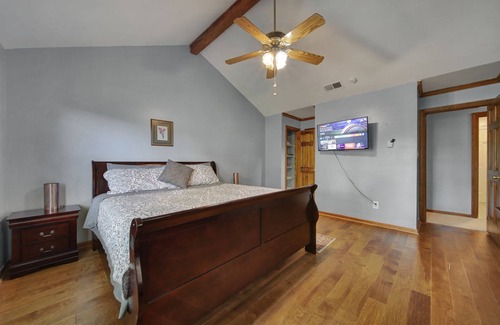 Charlotte House | Cozy Ranch Near UNCC