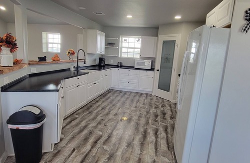 Hutto House | Cozy Ranch
