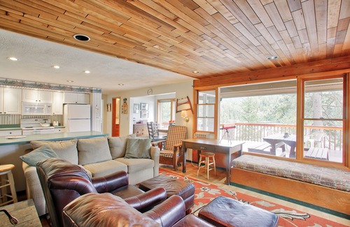 Hayden House | Cozy & Relaxing Cabin w/Paddle Boards, Pedal Boat, Canoe, Kayak and more!
