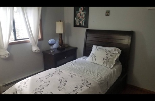 East Stroudsburg Cabin | Cozy relaxing cabin in energizing area of woods. — 5 minute walk from the river!