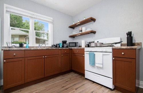 Michigan City Apartment | Cozy Retreat Private FreeParking