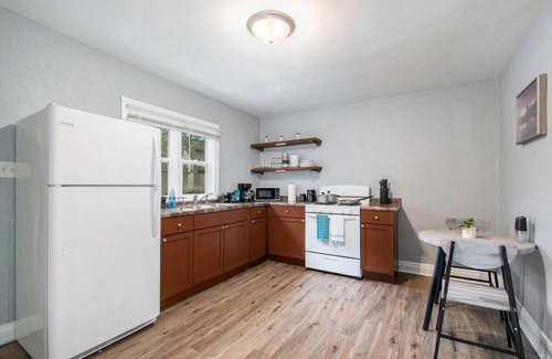 Michigan City Apartment | Cozy Retreat Private FreeParking