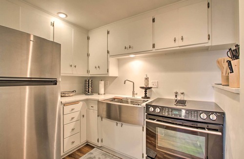 Rochester Apartment | Cozy Rochester Retreat ~ 3 Mi to Mayo Clinic!