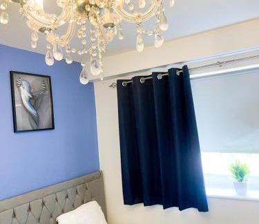 Wolverhampton Apartment | Cozy Room in Wolverhampton City