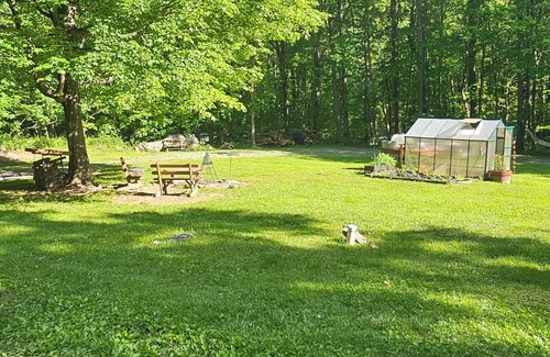 Friendsville House | Cozy RV with WiFi and AC in charming Friendsville MD D&B Happy Campers