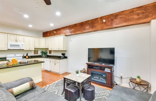 Sawyer Apartment | Cozy Sawyer Apartment - 2 Mi to Warren Dunes Park!