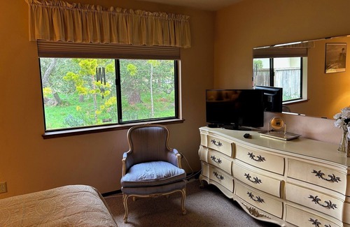 Del Monte Forest House | Cozy Single Level Patio Home in Del Monte Forest, Walk to Beach. Pet friendly