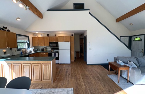 Stratton Mountain House | Cozy ski retreat 7 minutes from Stratton's Sunbowl!