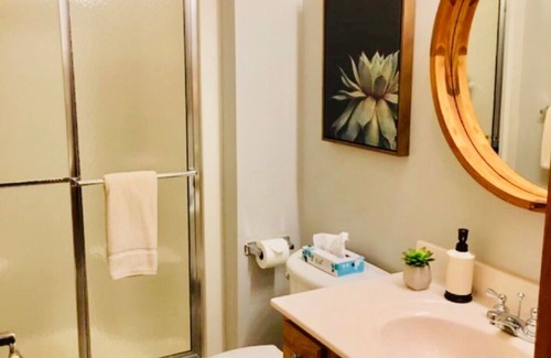 Berlin Apartment | Cozy Spaces Suite w/Jacuzzi/Downtown Berlin