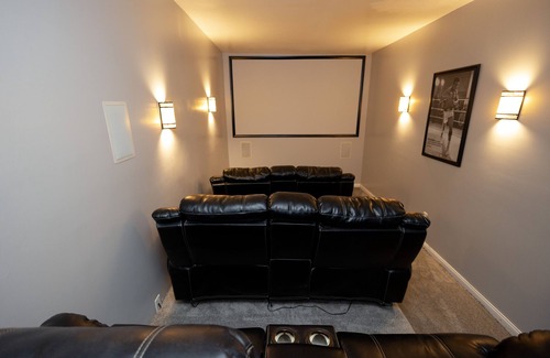Near Eastside House | Cozy spacious 4 bed 3 bath home, with Theater Room sleeps up to 8.