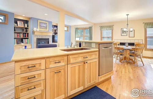 Fort Collins House | Cozy, spacious and centrally located family home, across from Golf Course