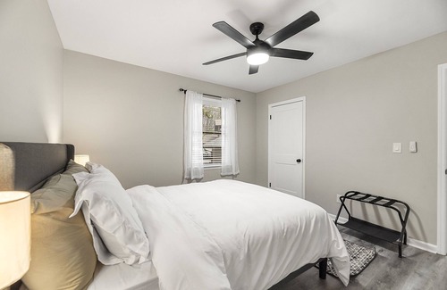 Morrow House | Cozy Spacious Haven Near ATL & Hartsfield-Jackson