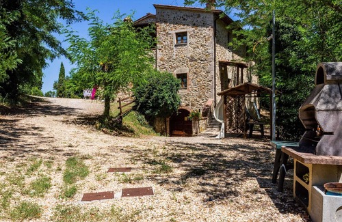 Casole d'Elsa Apartment | Cozy Stay With Scenic Views